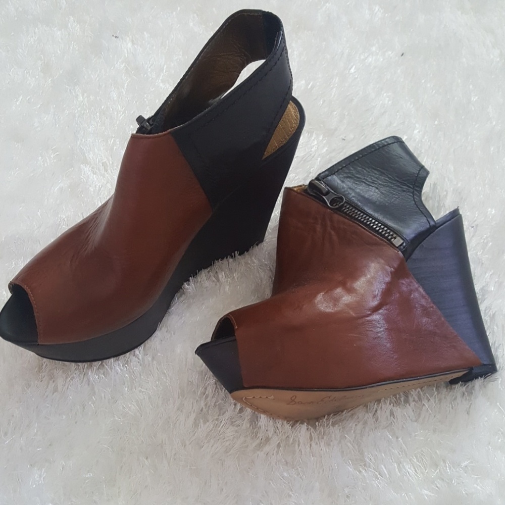 Gorgeous leather wedge sandal